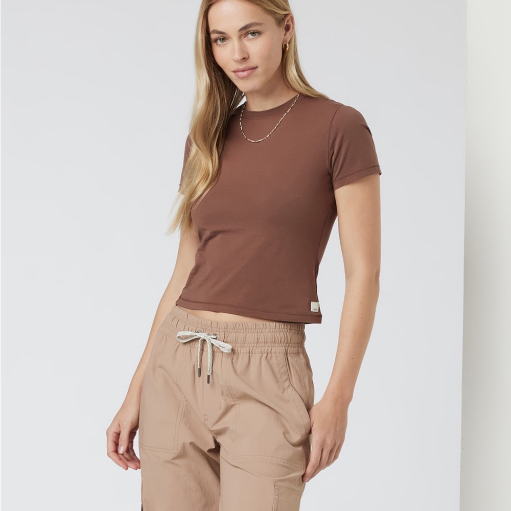 Vuori Feather Baby Tee - Pepper